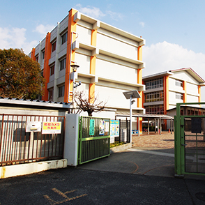山本小学校