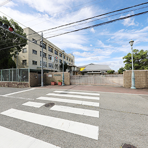 柏原中学校